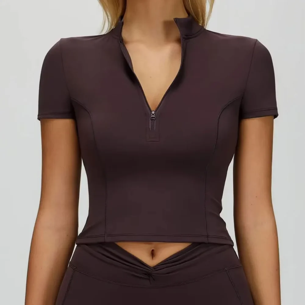 Breathable Half-Zip Short-Sleeve Golf Top with Stand Collar