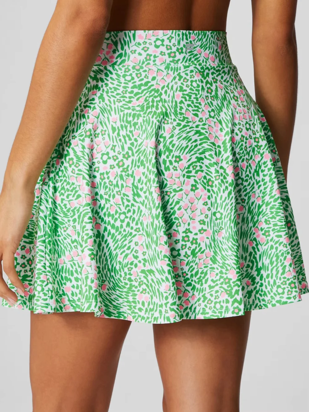 Leaf Print High-Waisted Golf Skort with Built-In Shorts and Pockets