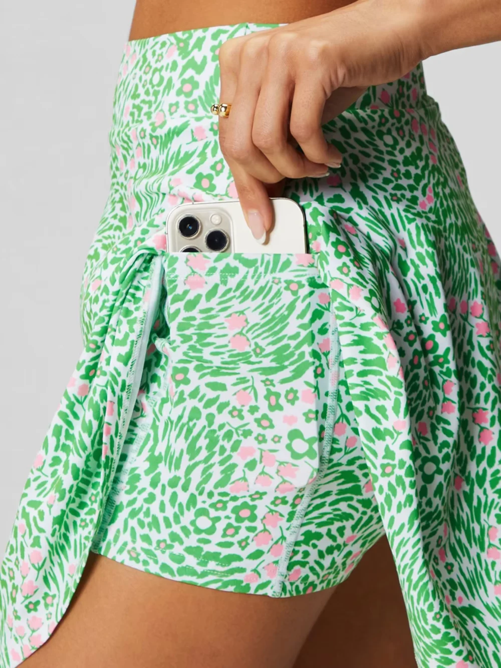 Leaf Print High-Waisted Golf Skort with Built-In Shorts and Pockets