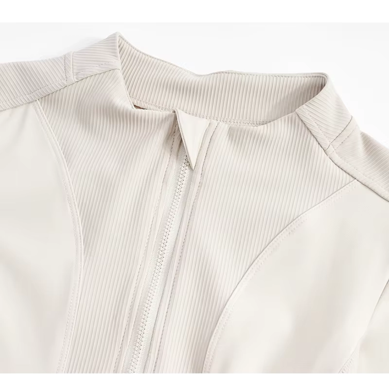 Breathable Mock-Neck Quarter-Zip Golf Top