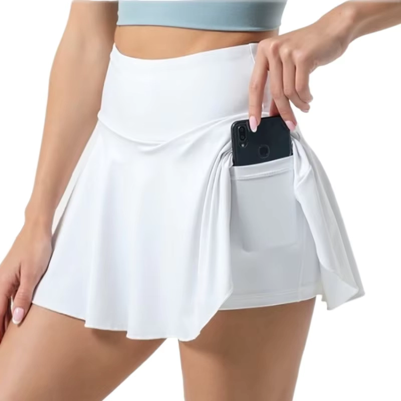 Golfskort van keperstof met hoge taille, plooien en zakken
